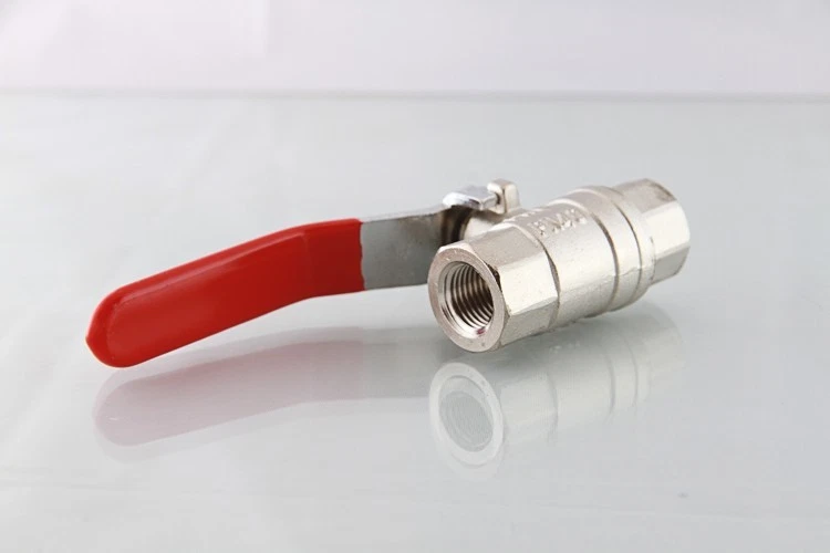 CONTEXT 3/4 BSP Innengewinde x 3/4 BSP Innengewinde Vollstrom Kugelhebelhahn langer Griff 746