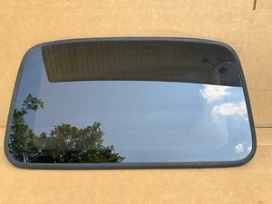 2002-2005 Honda Civic COUPE Sunroof Glass Moonroof EP3 OEM - Picture 1 of 5