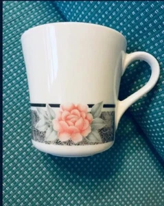 Taza de café Corning Corelle de seda y rosas rosa negra - Imagen 1 de 5