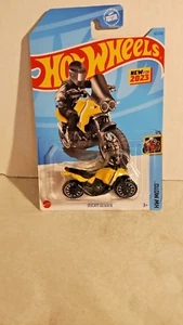 2023 Hot Wheels Ducati DesertX Motorcycle HW Moto Series #1/5 Yellow Diecast New - Picture 1 of 3