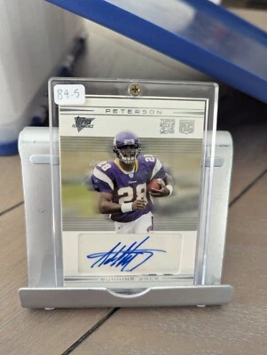 2007 Topps Performance - Adrian Peterson #109 Rookie Autographs 63/75 Card - Image 1 of 2