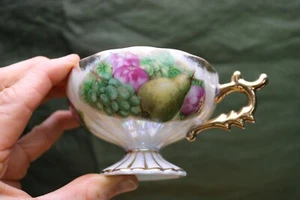 Fan Crest Lusterware Teacup Fruit Gold Rim 1975 - Picture 1 of 5