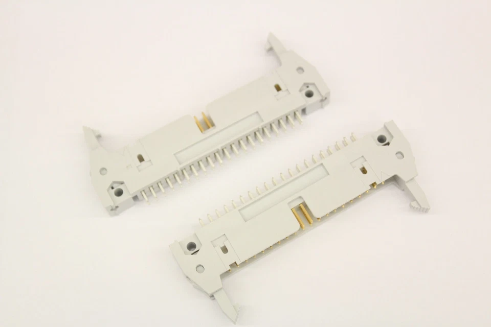 Tube of 7 FCI 71918-104LF Conn Ejector Header HDR 40 POS 2.54mm - Image 1 of 1