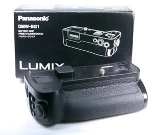 Panasonic LUMIX Battery Grip for LUMIX S5II, S5IIX, and G9II - DMW-BG1 - Picture 1 of 10