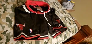 100% Authentic MITCHELL & NESS 97/98 CHICAGO BULLS SHORTS Size 48 XL - Picture 1 of 3