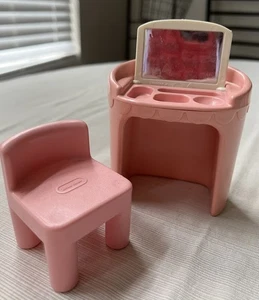 Tavolo e sedia trucco vanità mobile casa delle bambole Little Tikes vintage rosa - Foto 1 di 1