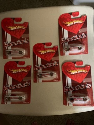 5 - CARRO HOT WHEELS 2008 VALENTINES SILHOUETTE II - Imagem 1 de 2