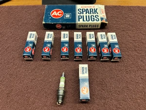 NOS 1971 CHEVY CHEVELLE NOVA CAMARO R45TS ACNITER II SPARK PLUGS RARE - Picture 1 of 6