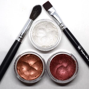 5 Pc PURE ESSENTIALS BARE EYE SHADOW MINERALS SET - WINTER BRIDE COLLECTION  - Picture 1 of 1