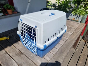 Robuste Transport Reise Kiste Hund mittlere Größe, Katze Plastik guter Zustand - Bild 1 von 5