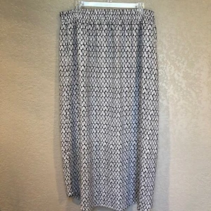 Loft NWT white with black geometric design 35” long skirt w rounded slits - Picture 1 of 6