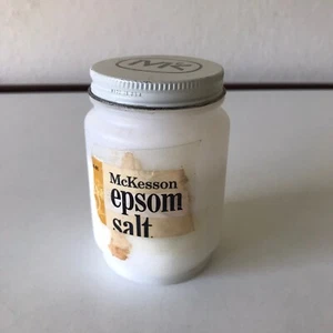 Tarro de plástico de sal McKesson Epsom de colección parcialmente lleno - Imagen 1 de 3