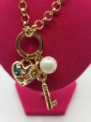 Collar JUICY COUTURE Encantado Joyas Corazón Llave Imitación Perla Tono Dorado 30" Ajusta Foto 1 de 4