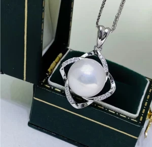AAA Noble Elegant moissanite 10-11mm south sea round pearl pandent 18K-Y - Picture 1 of 6