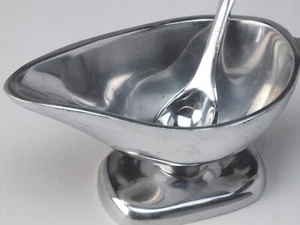 Silver Metal Gravy/Syrup Server w/Spoon - Picture 1 of 9