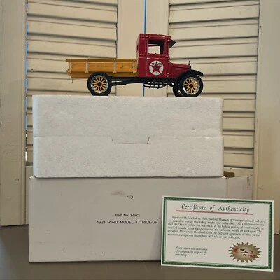 1/32 Signature Die-Cast Ford 1923 TT Pickup Texaco - Image 1 of 4