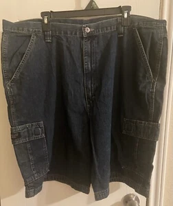 Wrangler Men’s Blue Dark Wash Denim Cargo Shorts Size 42 - Picture 1 of 3