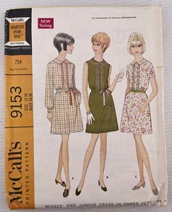 McCall's 9153 A-Linien Kleid mit vorderen Biesen, Paspeldetail & Kragen Gr. 12-14 - Bild 1 von 4