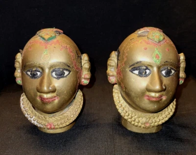 ANTIGUA ESTATUA TRADICIONAL INDIA BRONCE PAR DE CABEZAS GAURI CABEZAS PARVATRI RARAS Foto 1 de 4