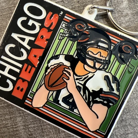 VTG 90s Chicago Bears Keychain Plastic-Enamel 1992 Sports Impressions Cover