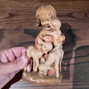 De colección Anri Ferrandiz “El Ayudante” Tallado y Pintado a Mano 5.75” - Imagen 1 de 7