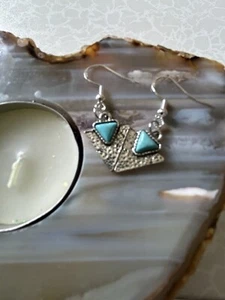 Earrings Arrow Heads 925 hallmarked Sterling Silver Hooks Free Gift Bag - Picture 1 of 4