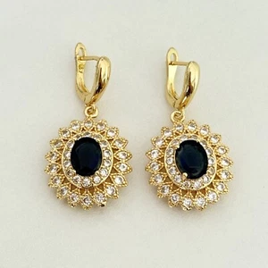 Pendientes colgantes brillantes tono dorado con halo de flor de circonita cúbica azul púrpura oscuro y transparente para dama - Imagen 1 de 8
