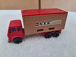 1976 Matchbox #42 Mercedes Container Truck In Perfect Mint Loose - Picture 1 of 7