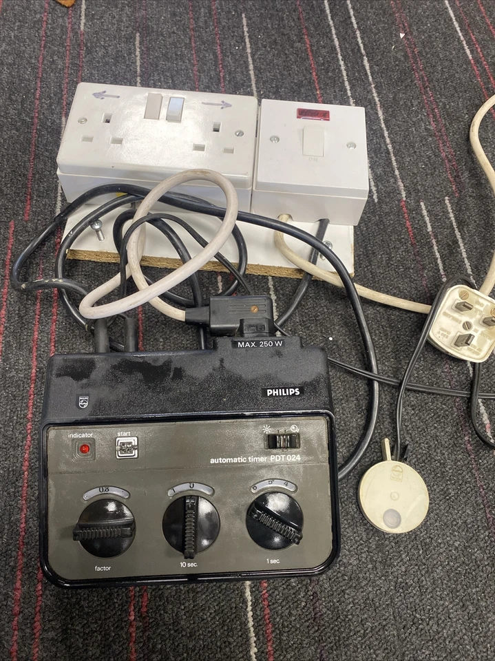 Philips Timer Automatico Pdt 024 Con Misuratore di Luce - Immagine 1 di 1