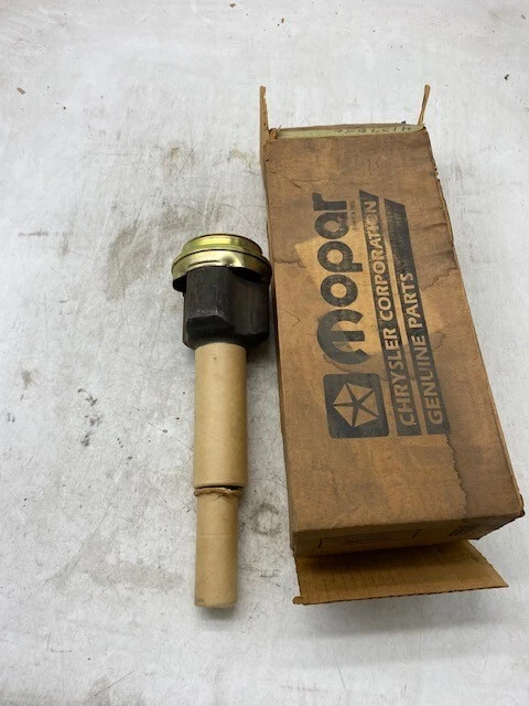 Carcasa interior derecha Mopar Miller 4137856 CV 78-90 Dodge Daytona Chrysler 112T Foto 1 de 1