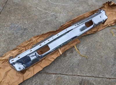 Dodge Charger SE 1977 1978 parachoques trasero nos MoPar Foto 1 de 4