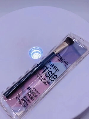 PINCEL DE SOMBRA TODO USO L'OREAL PARIS MAKEUP ARTISTE  Foto 1 de 3