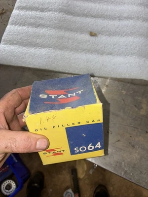 Tapa de llenado de aceite Stant SO-64 39-61 Buick 55-61 Chevrolet Truck 55-60 Pontiac Foto 1 de 4