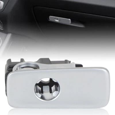 Новая защелка отсека бардачка в сборе 8U1857131A3Q7 для Audi Q3 (84G) 2016-18 - Изображение 1 из 4