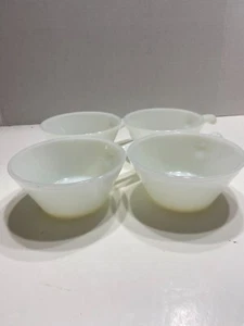 4 Vtg Anchor Hocking 240 White Milk Glass Soup Bowl Lug Handle Oven Proof USA - Picture 1 of 7