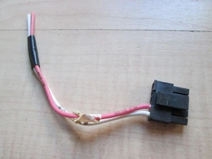 Navistar International Lonestar 5-pin Connector w/ Wiring for USB Module #M149QR - Bild 1 von 9