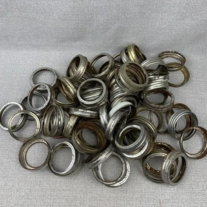 Gran lote de anillos de metal atornillados para tarro de enlatado de 70 cuartos - como está usado - Imagen 1 de 4