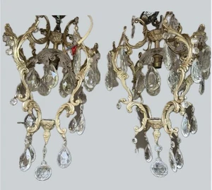 Un par de candelabros de vidrio de corte francés / italiano con marcos de metal dorado - A/F - Imagen 1 de 21
