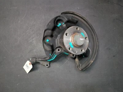 Suspensión trasera derecha nudillo con buje 2015 Volkswagen Passat 5C0505436B 2012-2022 Foto 1 de 4