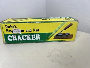 Vintage Duke's Easy Pecan and Nut Cracker in original box Steel & Wood - Picture 1 of 5