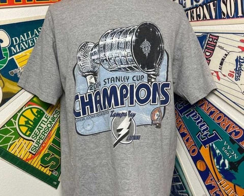 Tampa Bay Lightning 2004 Stanley Cup Champions Shirt Unisex Men Women KV5049 Cover