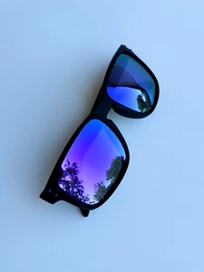 Polarized Sports Square Sunglasses Matte Black Frame Purple Mirror Lens NEW - Picture 1 of 14