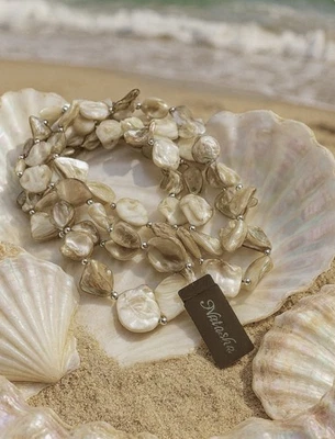 Ожерелье Natasha Mother Of Pearl Shell 58 дюймов нити прибрежный круиз пляж богемное новое с ценниками - Изображение 1 из 4