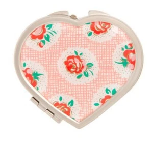 Cath Kidston kleiner rosa Blumen herzförmiger Kompaktspiegel - neu - Bild 1 von 2