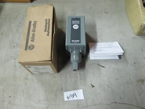 Allen-Bradley Bulletin 836 Pressure Control Cat: 836-C7A ADJ Range: 4-150(NIB) - Picture 1 of 5