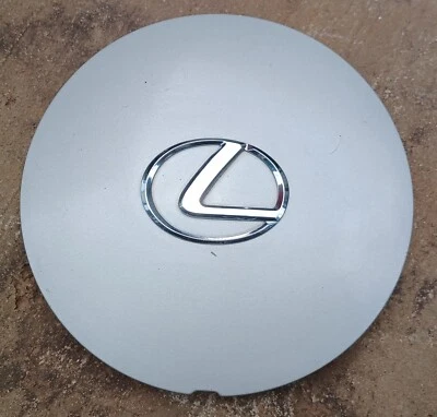 Lexus LS400 ES250 GS300 center cap, silver emblem, 1990-1997, p/n 7628 02 - Image 1 of 3