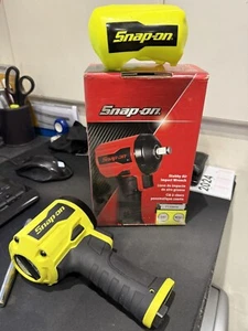 Snap On Air Gun 3/8" Drive Hi-vis Stubby Air Impact Wrench PT338 PT338HV *NEW* - Picture 1 of 8