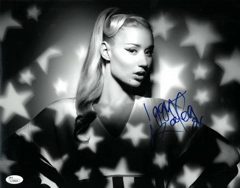 Iggy Azalea signed B&W Music 11x14 Photo - JSA #L79905  (Rapper, Singer, Model) Cover
