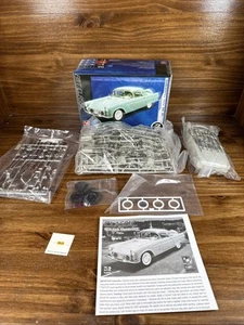 AMT ERTL CLASSIC 1:25 SCALE 1956 FORD THUNDERBIORD NEW SEALED 38398 - Picture 1 of 4