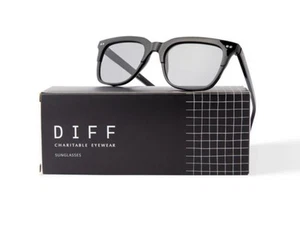 Occhiali da sole DIFF Charitable Eyewear Billie neri polarizzati - nuovi con scatola - Foto 1 di 7